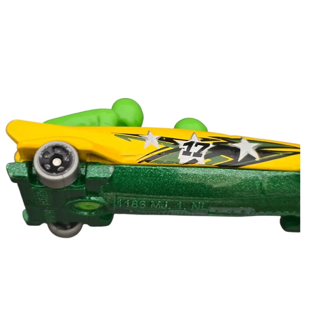 Hot‎ Wheels Bobsled Yellow Green #17 Winter Sports Diecast Car 2014 Mattel CFG94